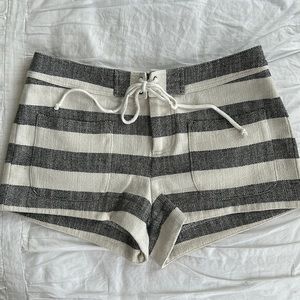 L’At by L’Agence Blk/Ecru Shortie Shorts, Sz S